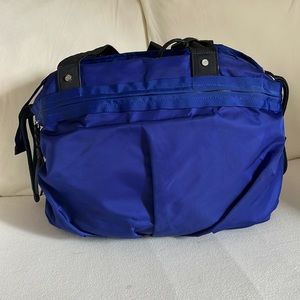 Lululemon workout or weekend bag